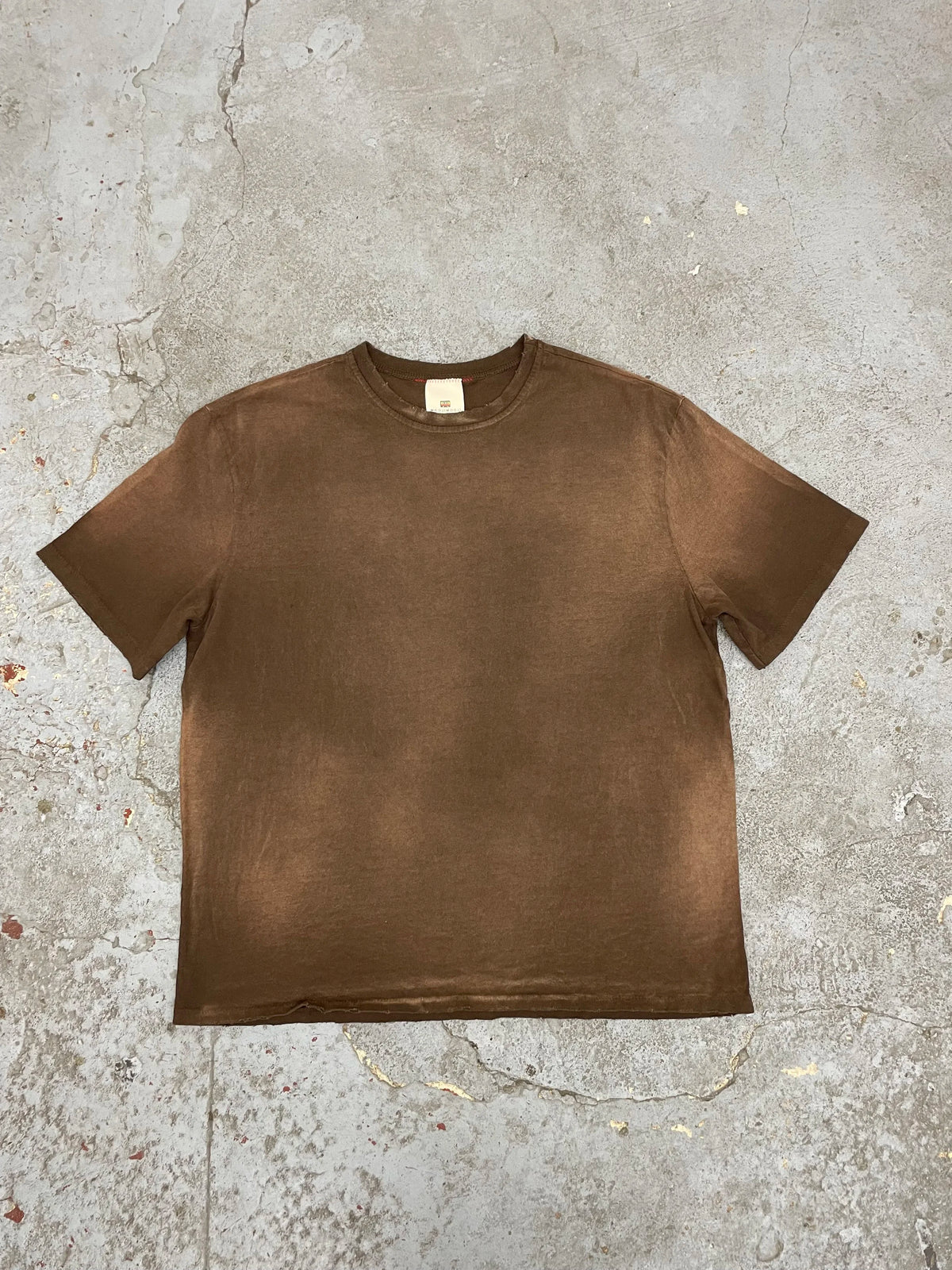 Oversized crop t-shirts aged brown