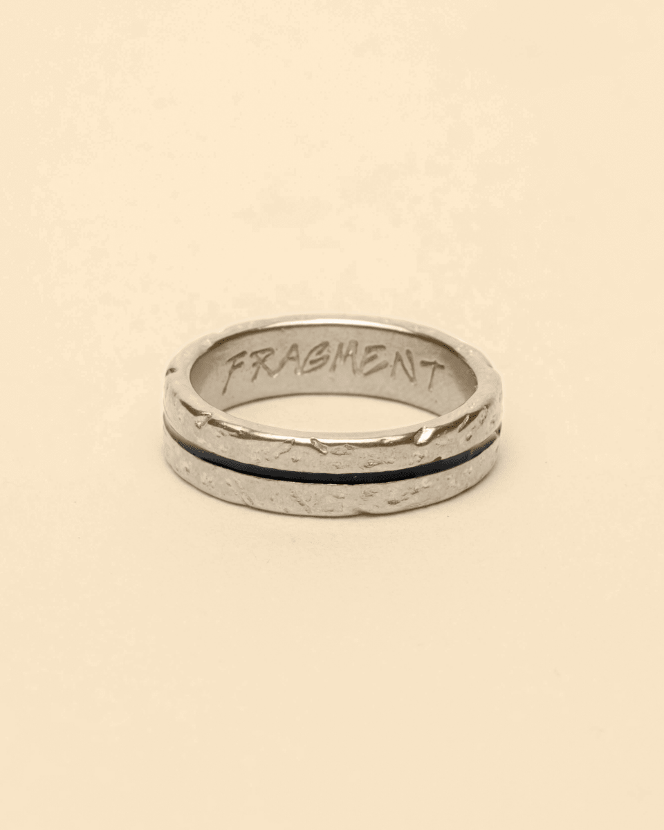Line ring - black