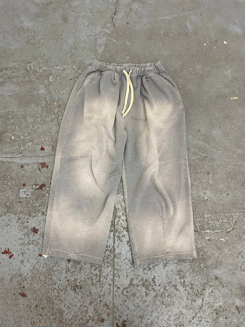 Mooji sweats 04 aged grey