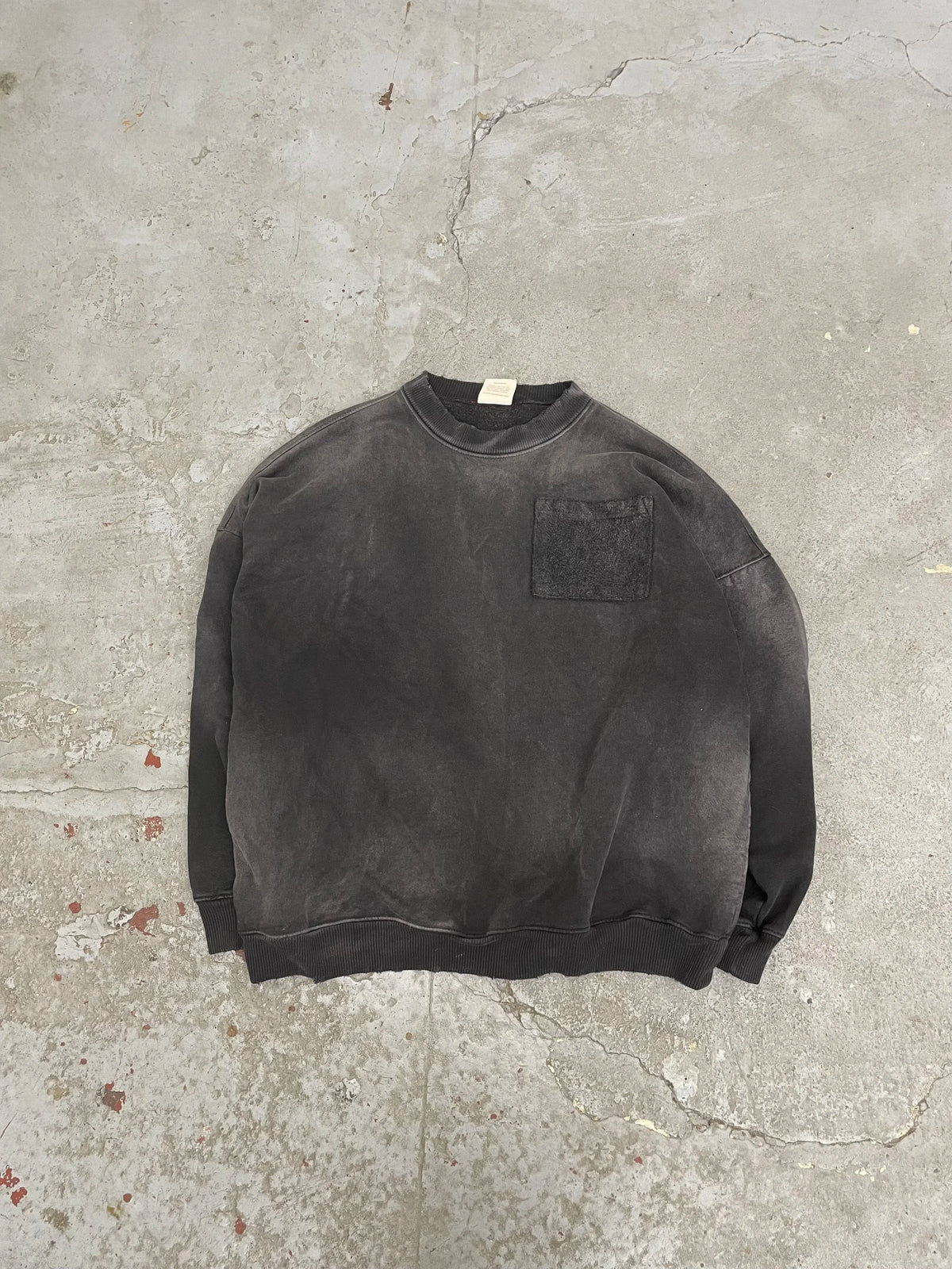 Reverse pocket crew aged black