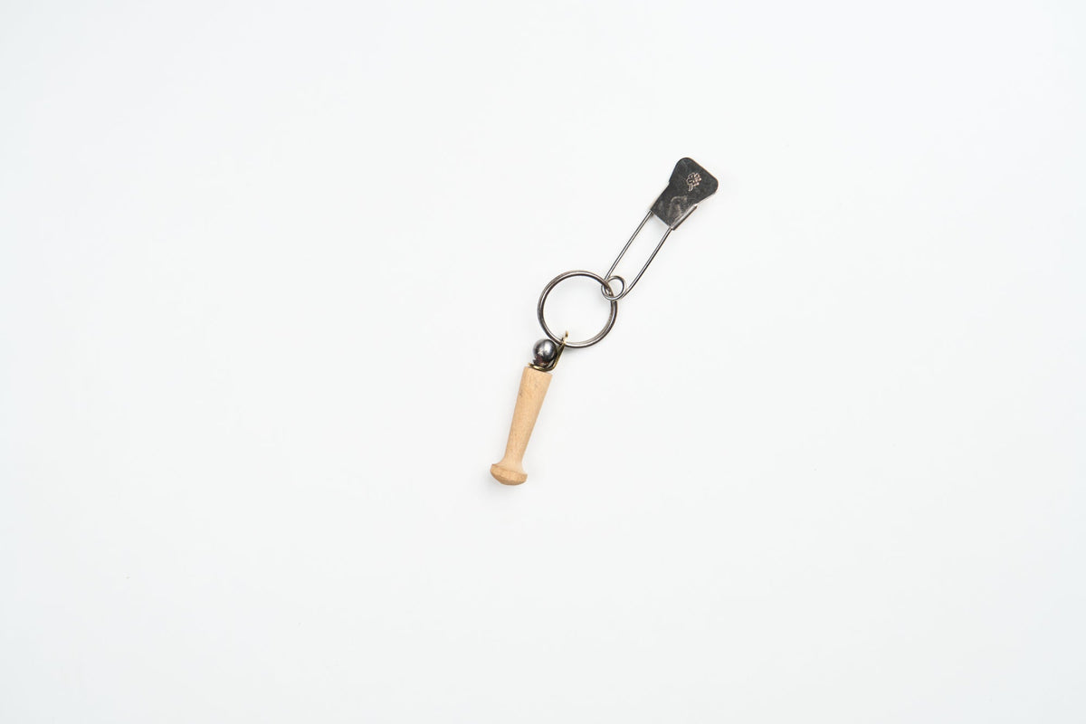 18. DEAN EDMONDS 4 GOTTLOB BROOCH