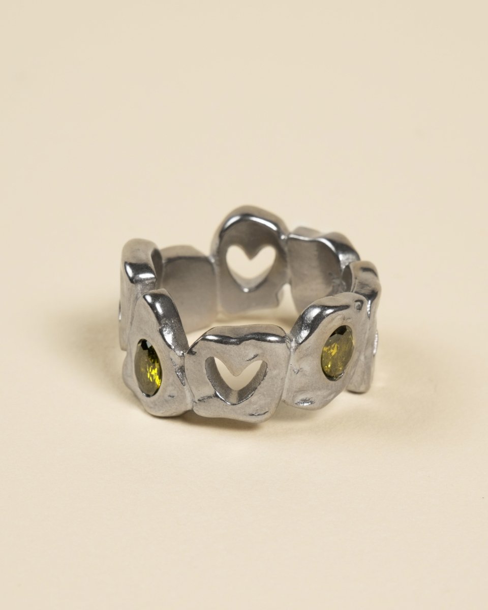 HEARTLESS RING - GREEN PERIDOT