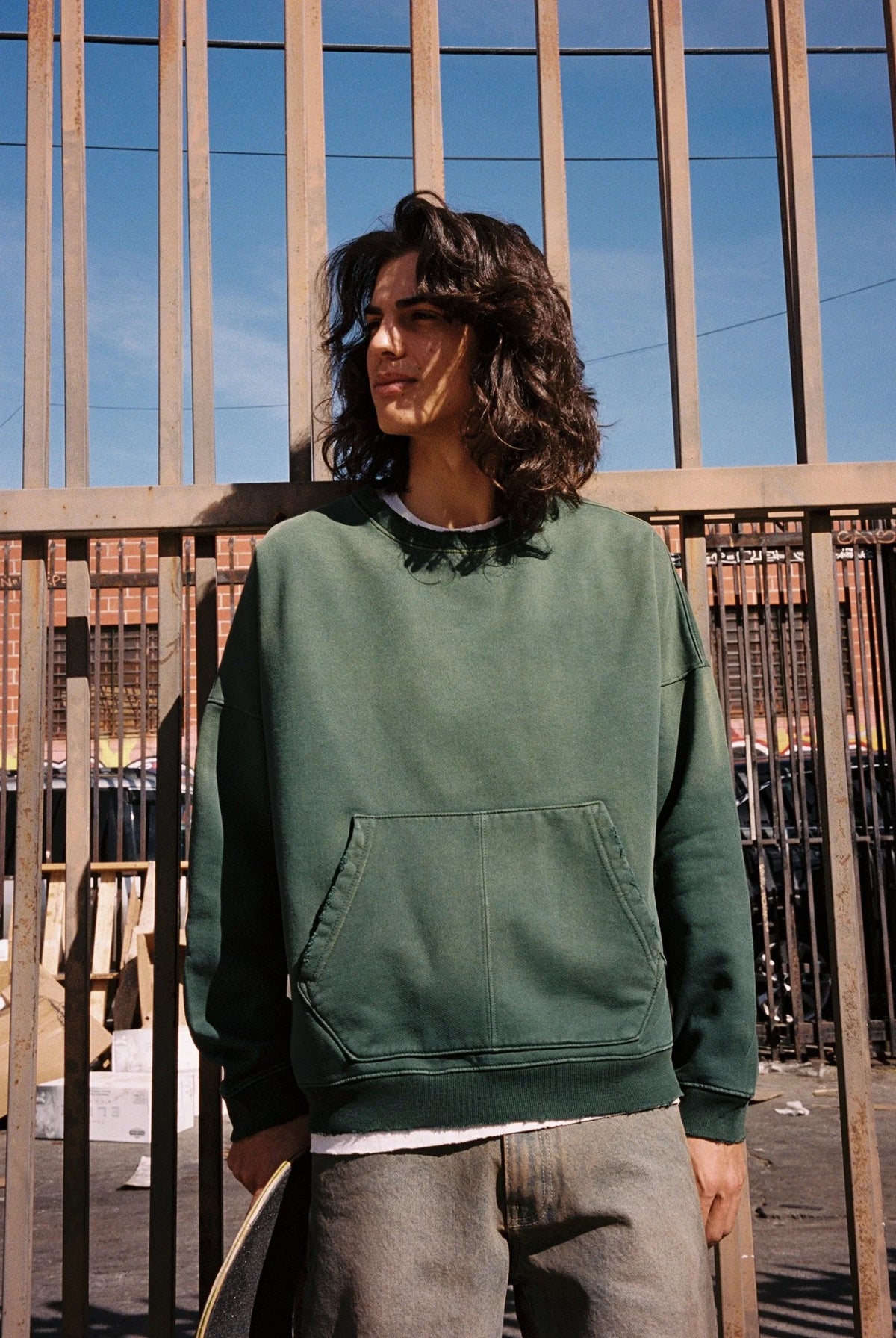 Oversize kangaroo pocket crewneck aged forest green